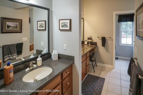 5587 White Ash Ln, Haslett, MI 48840 photo 43
