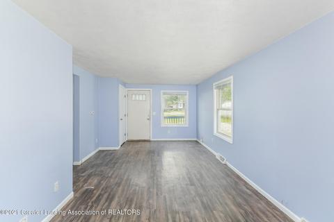 1345 Bennett Rd, Lansing, MI 48906 photo 4