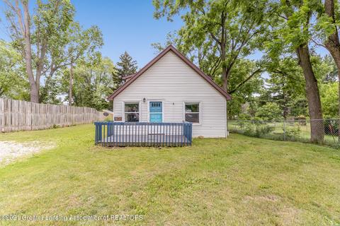 1345 Bennett Rd, Lansing, MI 48906 photo 1