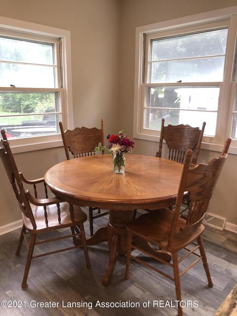 6342 Rosedale Rd, Lansing, MI 48911 photo 9