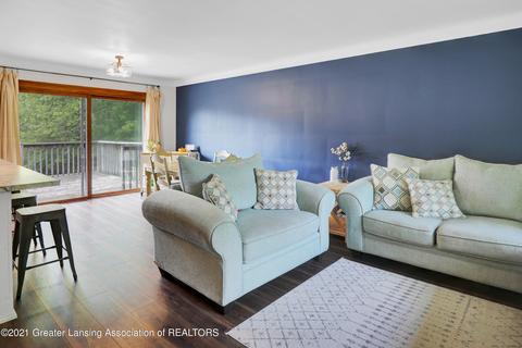 1401 W Webb Rd, Dewitt, MI 48820 photo 5