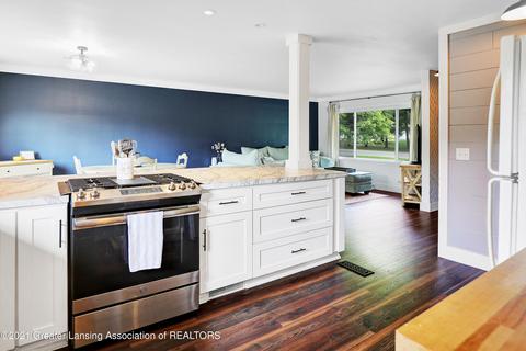 1401 W Webb Rd, Dewitt, MI 48820 photo 11