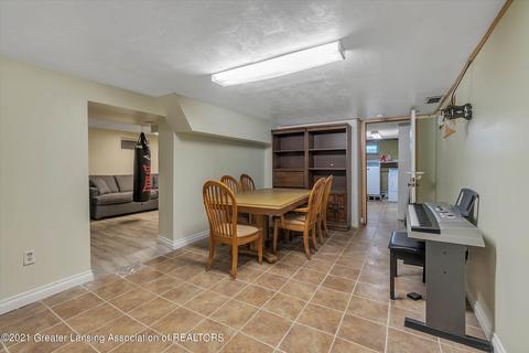 1354 W Webb Rd, Dewitt, MI 48820 photo 20