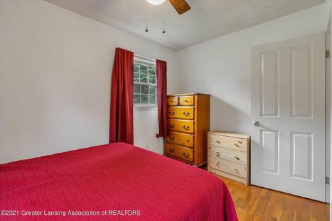 1354 W Webb Rd, Dewitt, MI 48820 photo 14