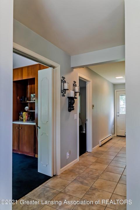 766 E Maple St, Mason, MI 48854 photo 9