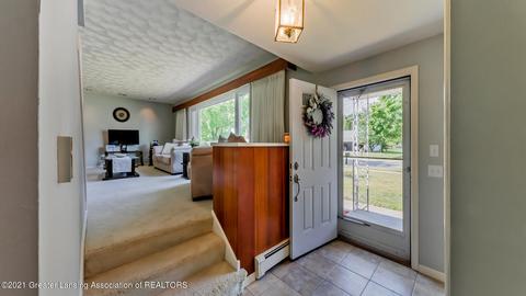766 E Maple St, Mason, MI 48854 photo 2