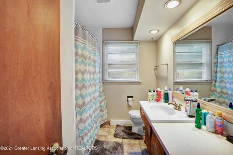 3000 Lyons Ave, Lansing, MI 48910 photo 15