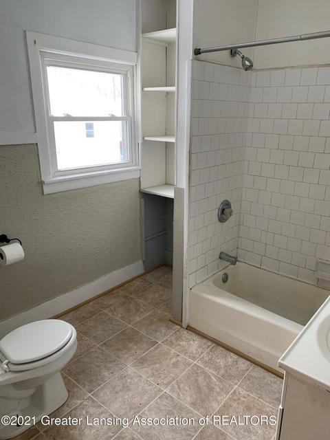1137 E Malcolm X St, Lansing, MI 48912 photo 13