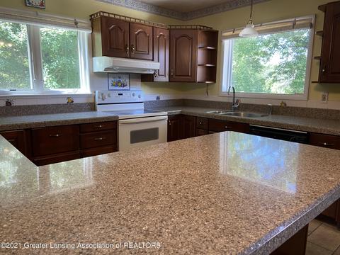 15500 Peacock Rd, Haslett, MI 48840 photo 5