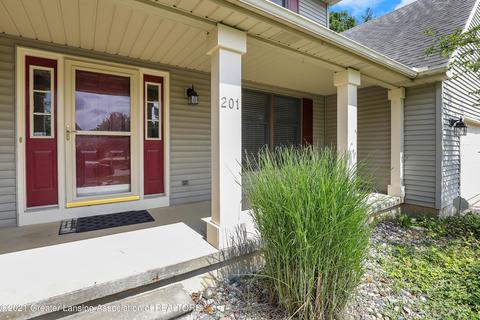 201 Windy Rush Ln, Dewitt, MI 48820 photo 3