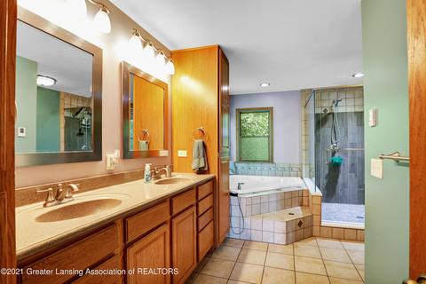 201 Windy Rush Ln, Dewitt, MI 48820 photo 16