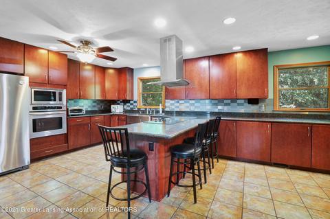 201 Windy Rush Ln, Dewitt, MI 48820 photo 8