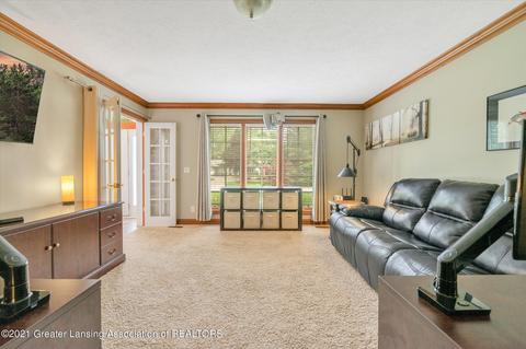 8100 Casandra Ln, Haslett, MI 48840 photo 18