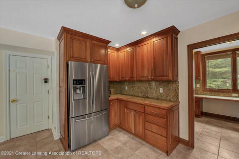 8100 Casandra Ln, Haslett, MI 48840 photo 16