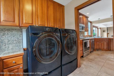 8100 Casandra Ln, Haslett, MI 48840 photo 17