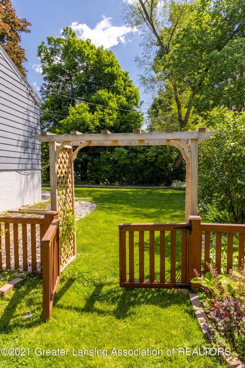 1806 Springfield, Lansing, MI 48912 photo 9