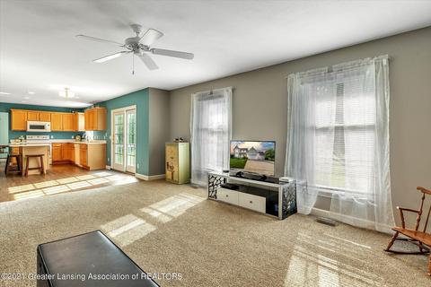 3172 Traci Ln, Dewitt, MI 48820 photo 16