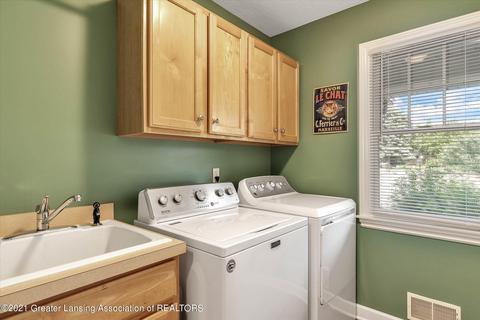 3172 Traci Ln, Dewitt, MI 48820 photo 24