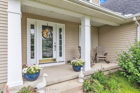 3172 Traci Ln, Dewitt, MI 48820 photo 6