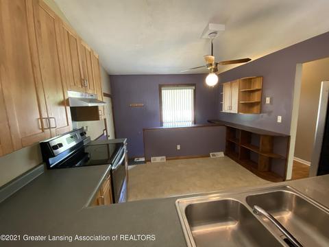 4219 Killarney Ct, Lansing, MI 48911 photo 8