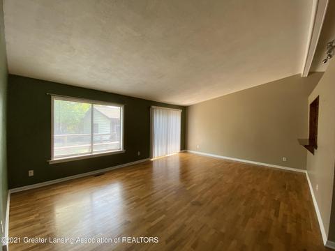 4219 Killarney Ct, Lansing, MI 48911 photo 4