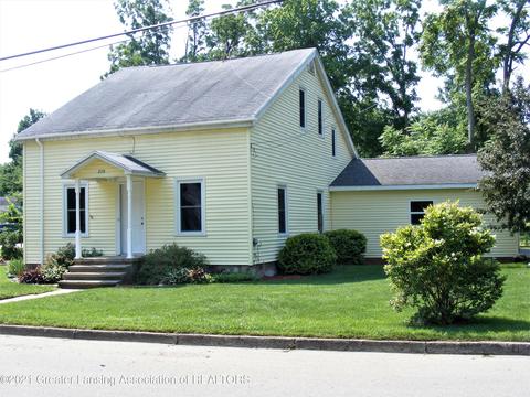 210 E Plain St, Eaton Rapids, MI 48827 photo 1