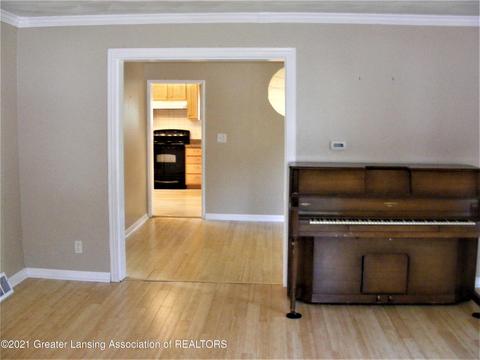 210 E Plain St, Eaton Rapids, MI 48827 photo 16