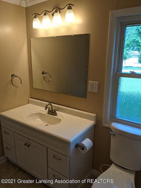 210 E Plain St, Eaton Rapids, MI 48827 photo 36