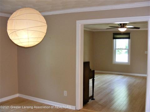 210 E Plain St, Eaton Rapids, MI 48827 photo 11