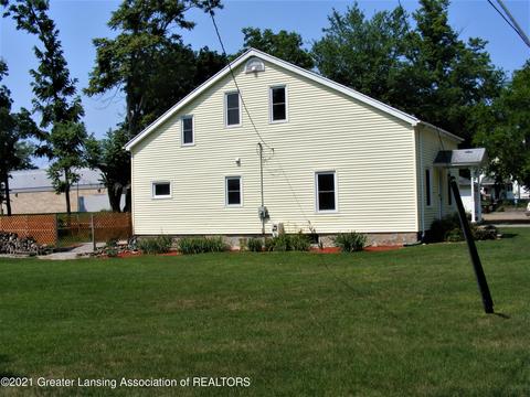 210 E Plain St, Eaton Rapids, MI 48827 photo 3
