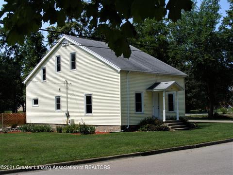 210 E Plain St, Eaton Rapids, MI 48827 photo 2
