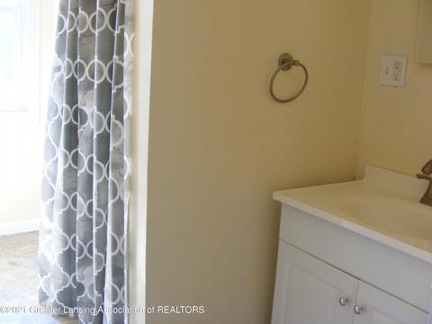 210 E Plain St, Eaton Rapids, MI 48827 photo 35