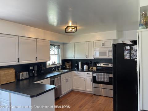 3100 W Britton Rd, Perry, MI 48872 photo 2