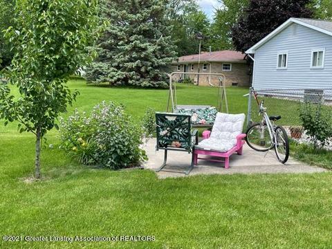 105 E Oak St, Saint Johns, MI 48879 photo 27