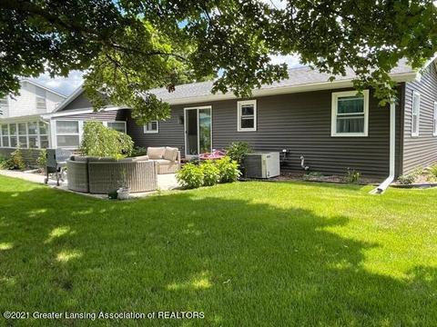 105 E Oak St, Saint Johns, MI 48879 photo 26