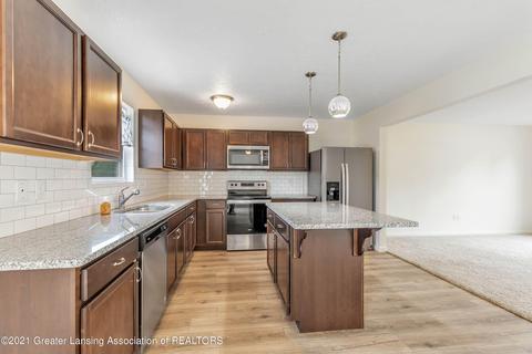 1112 River Oaks Dr, Dewitt, MI 48820 photo 13