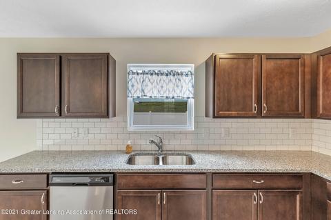 1112 River Oaks Dr, Dewitt, MI 48820 photo 11