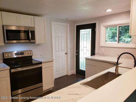1312 Hatch Rd, Okemos, MI 48864 photo 8