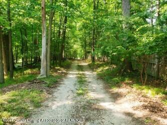 1312 Hatch Rd, Okemos, MI 48864 photo 4