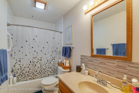 4105 N Smith, Dimondale, MI 48821 photo 16