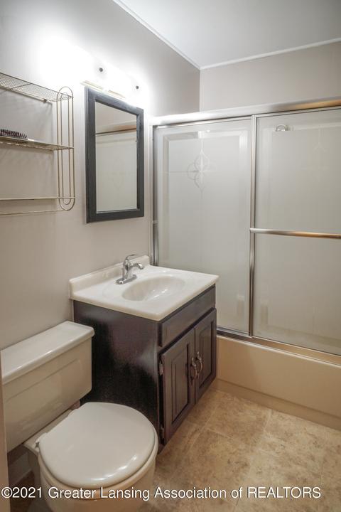 5672 Babbitt, Haslett, MI 48840 photo 11