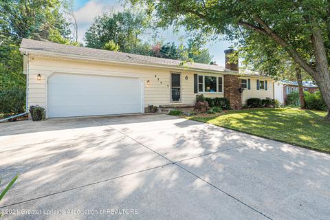 577 Maple Hill Dr, Haslett, MI 48840 photo 2