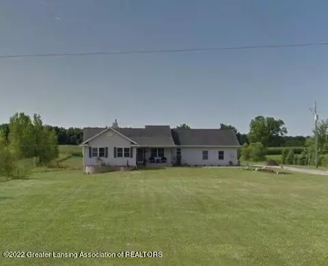 10711 W Howe Rd, Eagle, MI 48822 photo 1