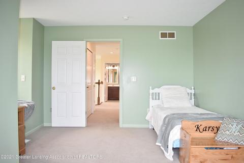 10253 W Howe Rd, Eagle, MI 48822 photo 23