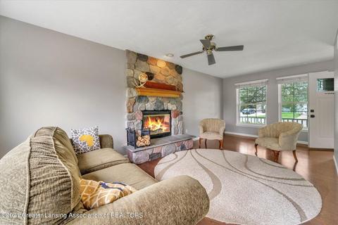 4660 Doncaster Ave, Holt, MI 48842 photo 9