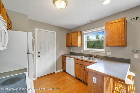4660 Doncaster Ave, Holt, MI 48842 photo 14