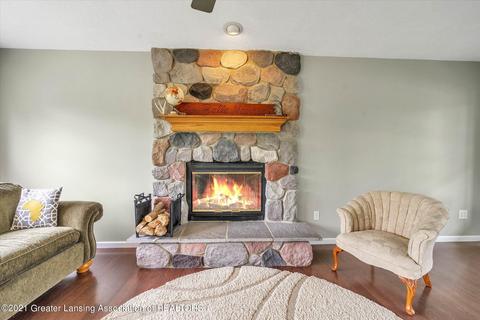 4660 Doncaster Ave, Holt, MI 48842 photo 11