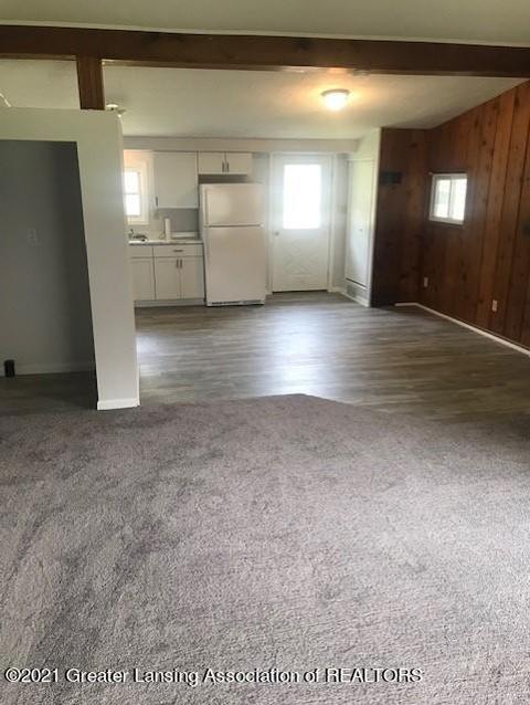 213 Keeney St, Perry, MI 48872 photo 3