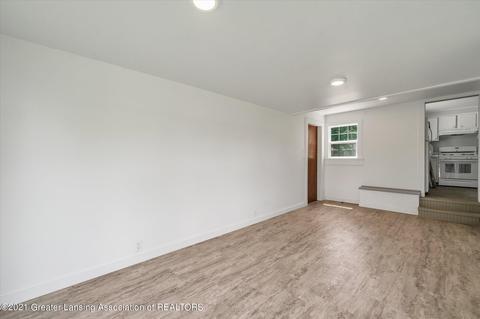4482 North St, Holt, MI 48842 photo 10