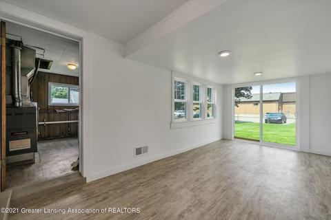 4482 North St, Holt, MI 48842 photo 11
